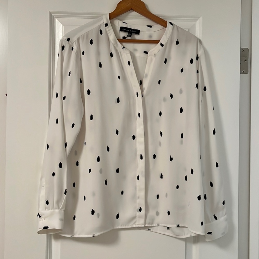 JASMINE & JULIANA silky white and black blouse